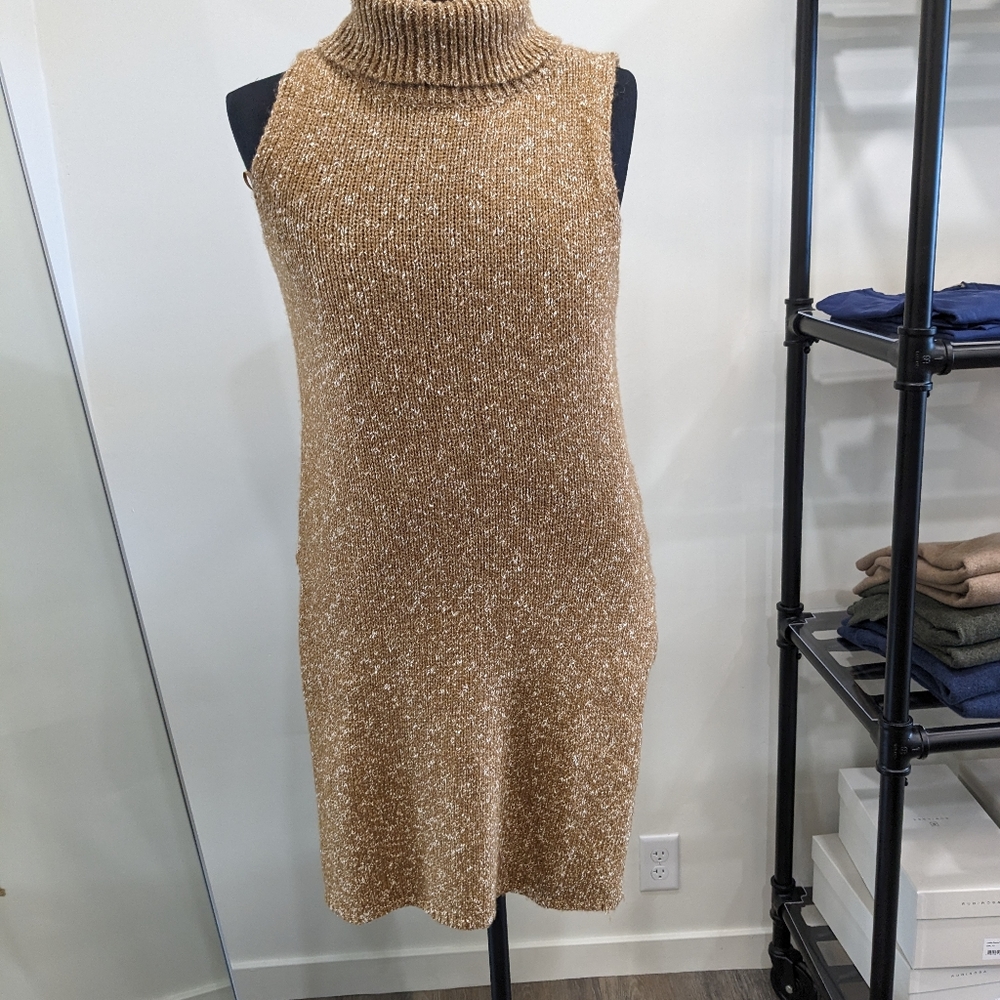 Sleeveless sweater